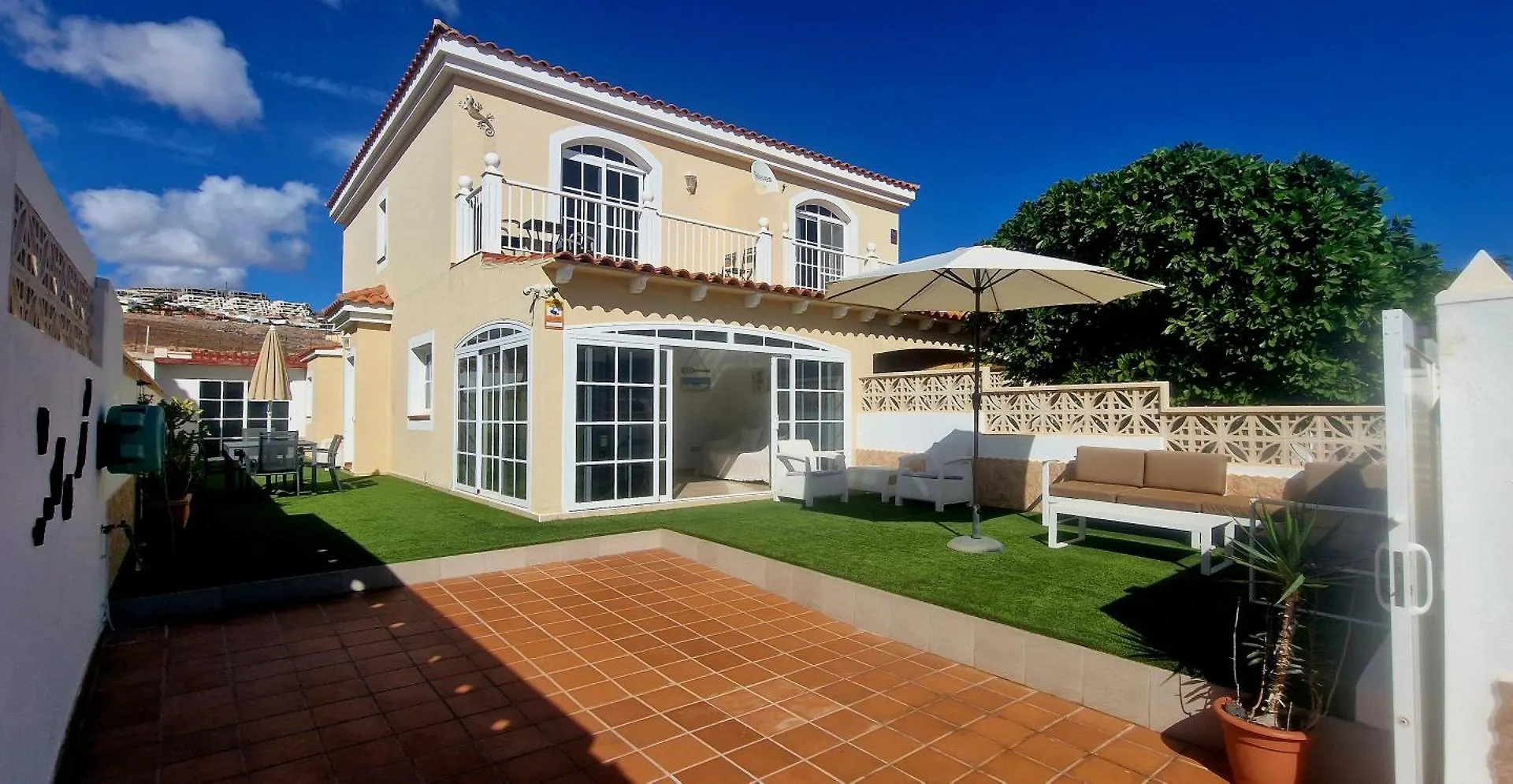Kontakte von Casa Katerina - La Colina
